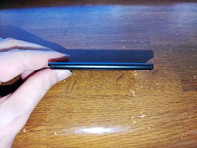 スマホ バッテリー 膨らみ