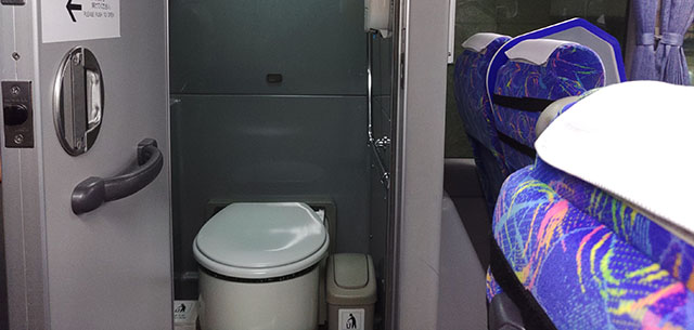 高速バス 車内 トイレ