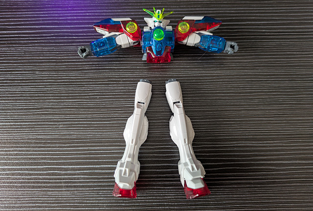 ガンプラ HGAC ウイングガンダムゼロ ソリッドクリア 足