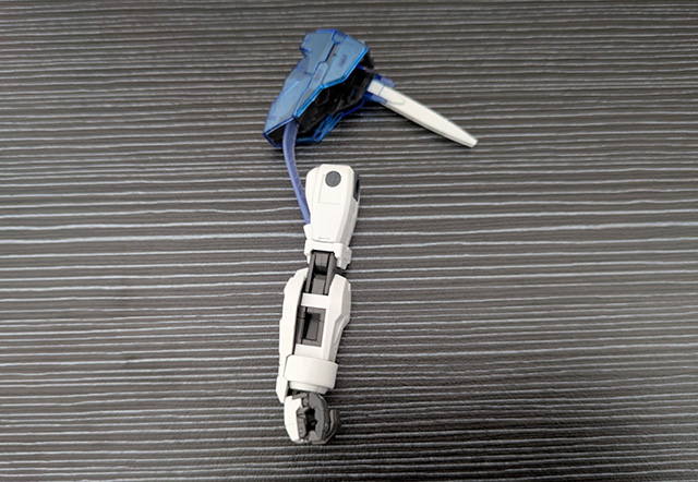 ガンプラ MG ガンダムエクシア ソリッドクリア 右腕