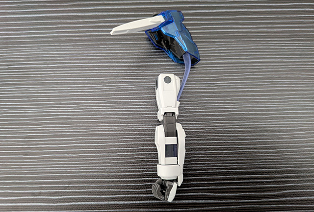 ガンプラ MG ガンダムエクシア ソリッドクリア 左腕