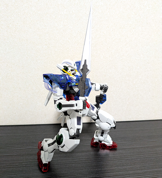 ガンプラ MG ガンダムエクシア ソリッドクリア 斜め GNロングブレイド GNショートブレイド