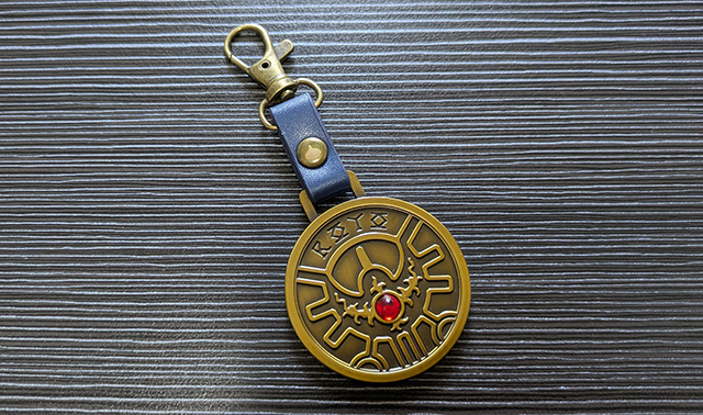 ドラゴンクエストI＆II×ロフト グッズキャラバン 2025 ロトのしるし キーホルダー 表