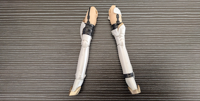 美プラ KOTOBUKIYA ゼノサーガⅢ KOS-MOS ver.4 脚1