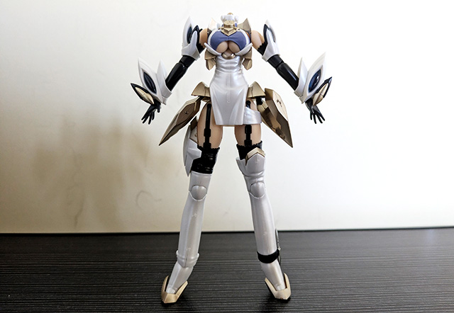 美プラ KOTOBUKIYA ゼノサーガⅢ KOS-MOS ver.4 腕合体 正面