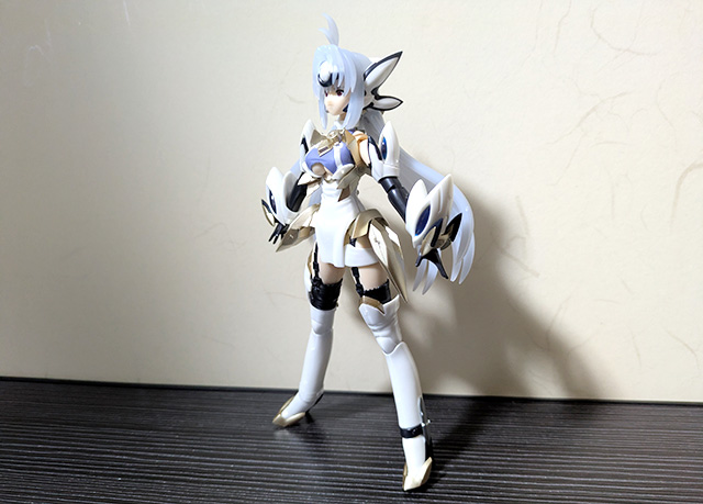 美プラ KOTOBUKIYA ゼノサーガⅢ KOS-MOS ver.4 完成 斜め