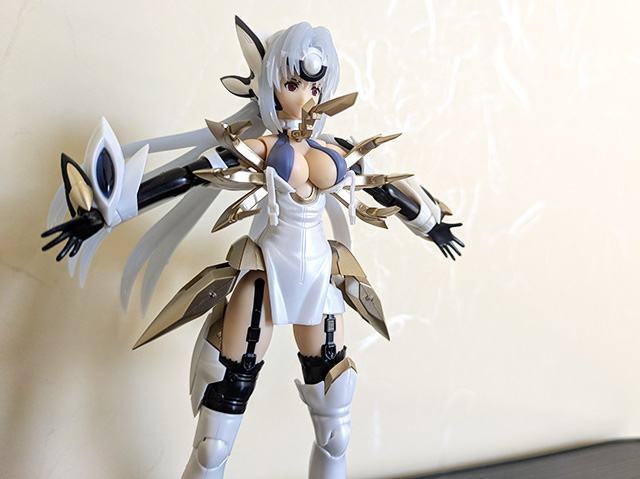 美プラ KOTOBUKIYA ゼノサーガⅢ KOS-MOS ver.4 D・TENERITAS再現 斜め1