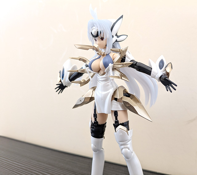 美プラ KOTOBUKIYA ゼノサーガⅢ KOS-MOS ver.4 D・TENERITAS再現 斜め2