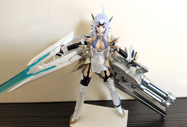 美プラ KOTOBUKIYA ゼノサーガⅢ KOS-MOS ver.4 ドラゴントゥース ハンドバルカン 装備 正面2